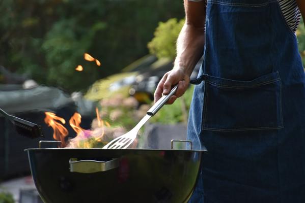 how to clean moldy grill